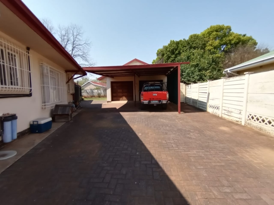 4 Bedroom Property for Sale in Parys Free State